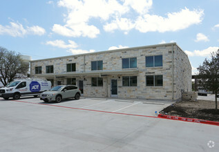 2000 Windy Ter, Austin, TX for rent Building Photo- Image 1 of 6