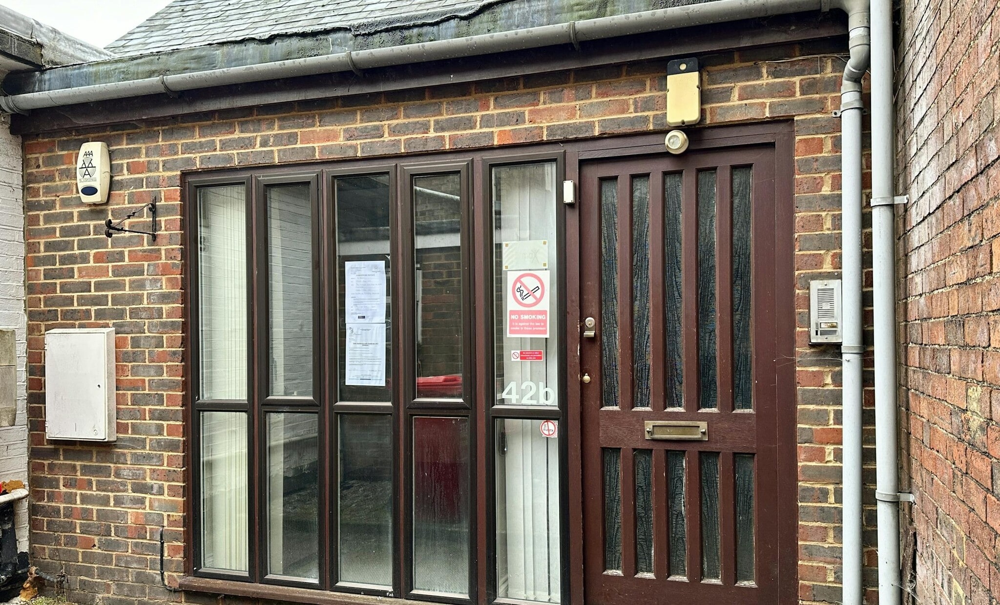 42-42B High St N, Dunstable to rent Primary Photo- Image 1 of 1