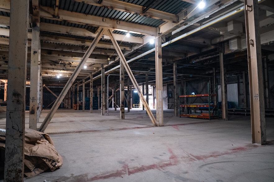 3363 Davis Rd., Thorold, ON to rent - Building Photo - Image 3 of 4