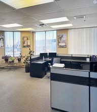 55-117 Av Lindsay, Dorval, QC to rent Interior Photo- Image 2 of 5