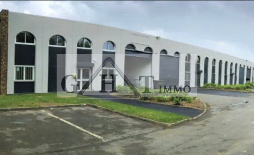 Industrial in Noisy-le-Grand to rent Building Photo- Image 1 of 3