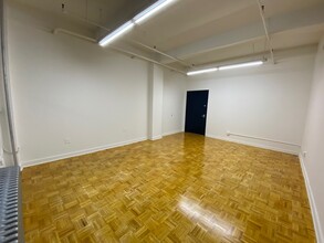 325 W 38th St, New York, NY for rent Interior Photo- Image 1 of 3