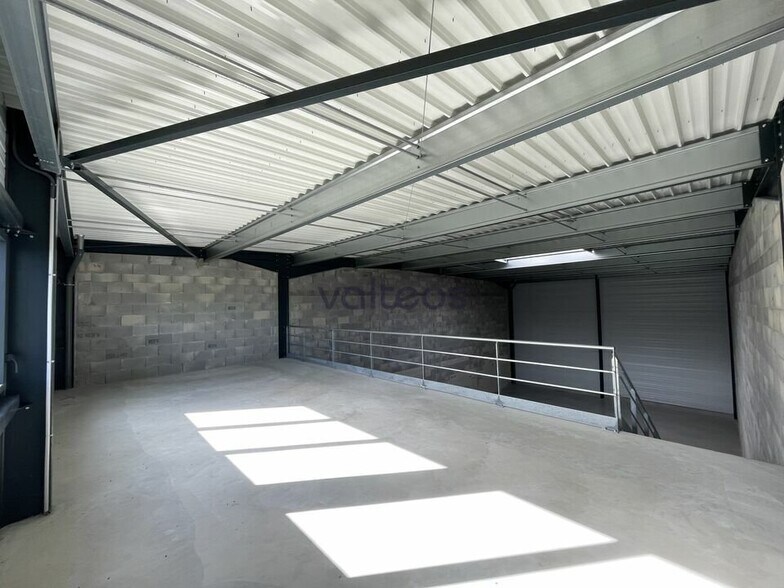 Rue Des Prades, Montauban for sale - Interior Photo - Image 3 of 6