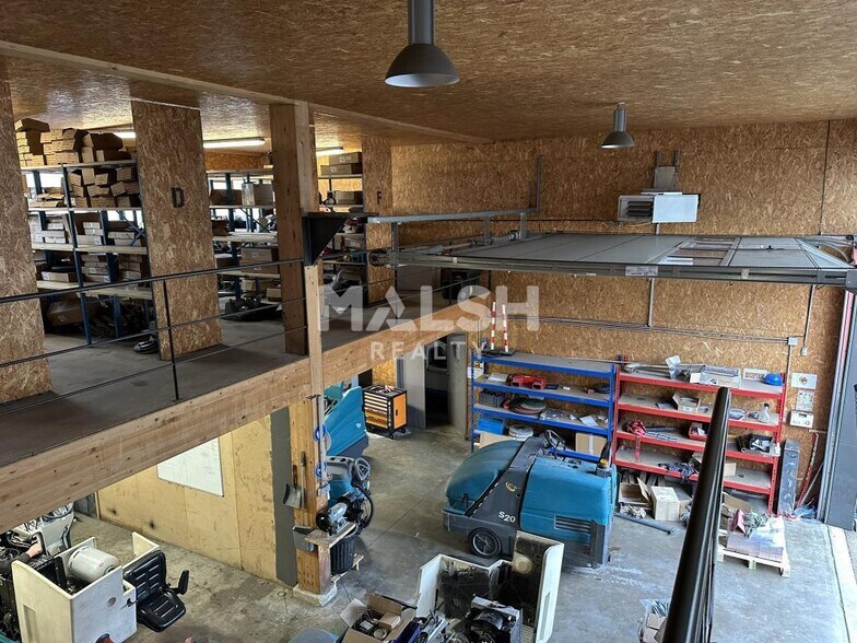 Light Industrial in Chasse-sur-Rhône to rent - Interior Photo - Image 2 of 5