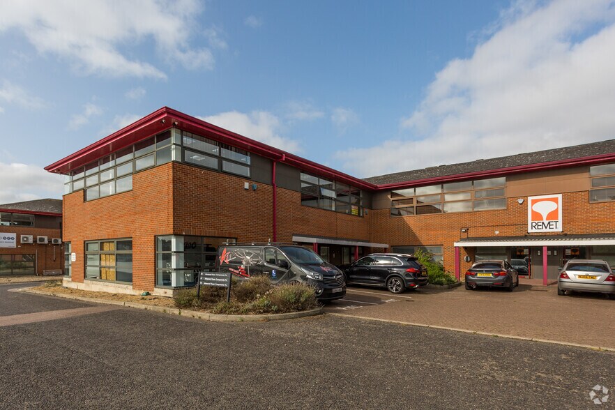 Sir Thomas Longley Rd, Rochester ME2 4DP UK