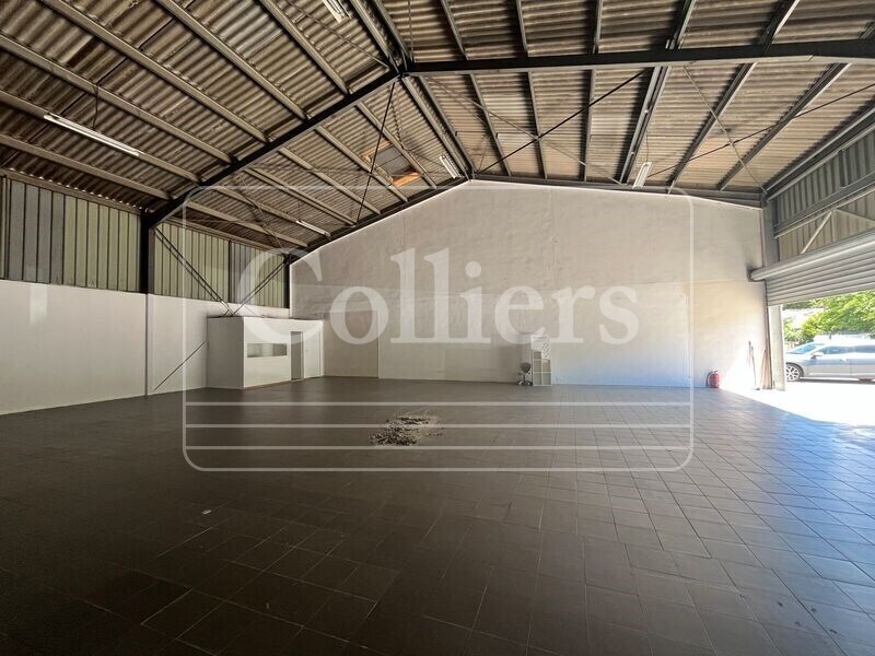 Light Industrial in Gemenos to rent Interior Photo- Image 1 of 8
