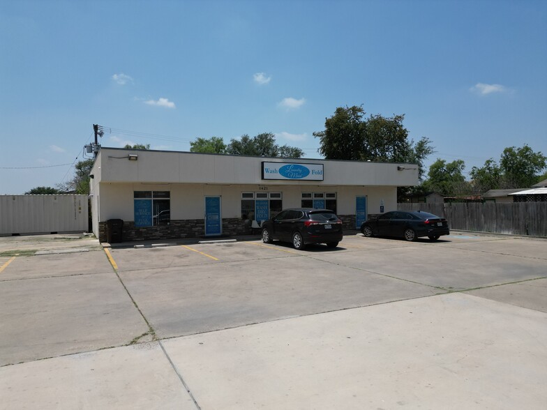 1421 E King Ave, Kingsville, TX for sale - Primary Photo - Image 1 of 12