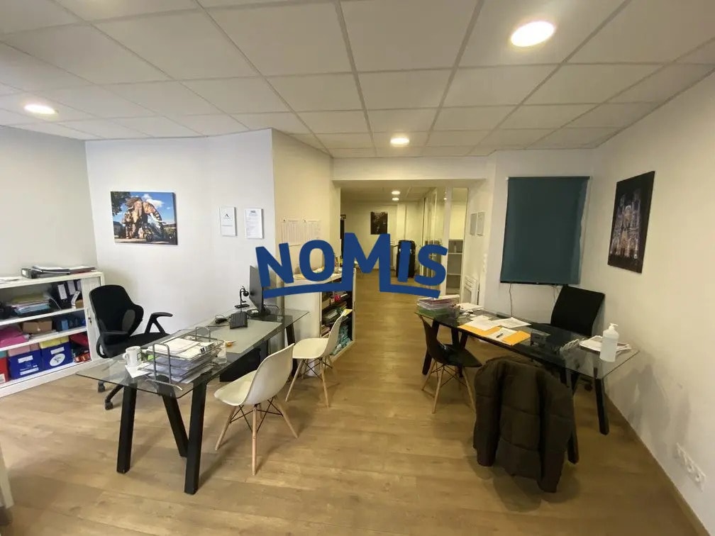 Location Commerce 110 m² - Photo 1