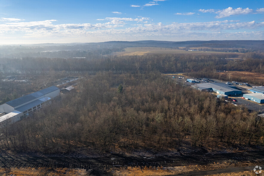 351 Keystone Blvd, Pottstown, PA for sale - Aerial - Image 2 of 12