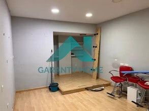 Retail in Cáceres, Cáceres to rent Interior Photo- Image 2 of 3