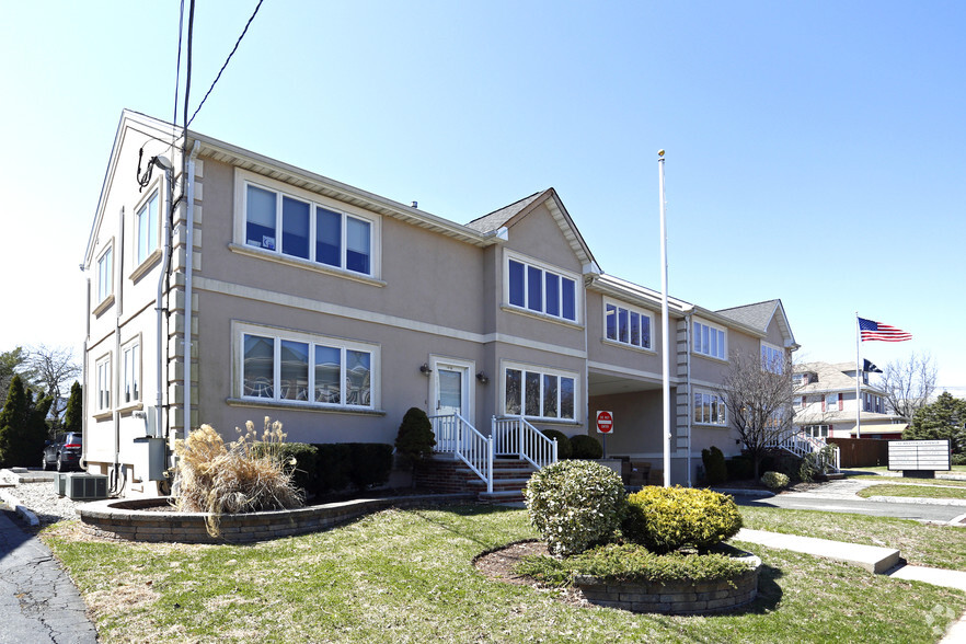 133-137 Westfield Ave, Clark, NJ for sale - Primary Photo - Image 1 of 1