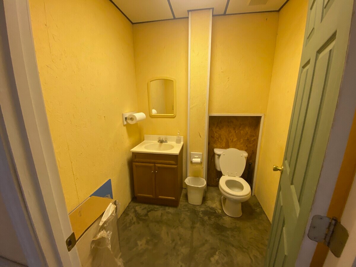 9231 Three Notch Rd, Theodore 36582 Industrial for Sale UK