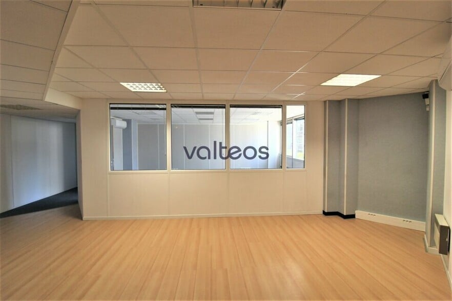 5 Avenue Albert Durand, Blagnac to rent - Interior Photo - Image 2 of 23