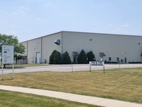 725-729 Logistics Dr, Belvidere, IL for sale Building Photo- Image 1 of 8