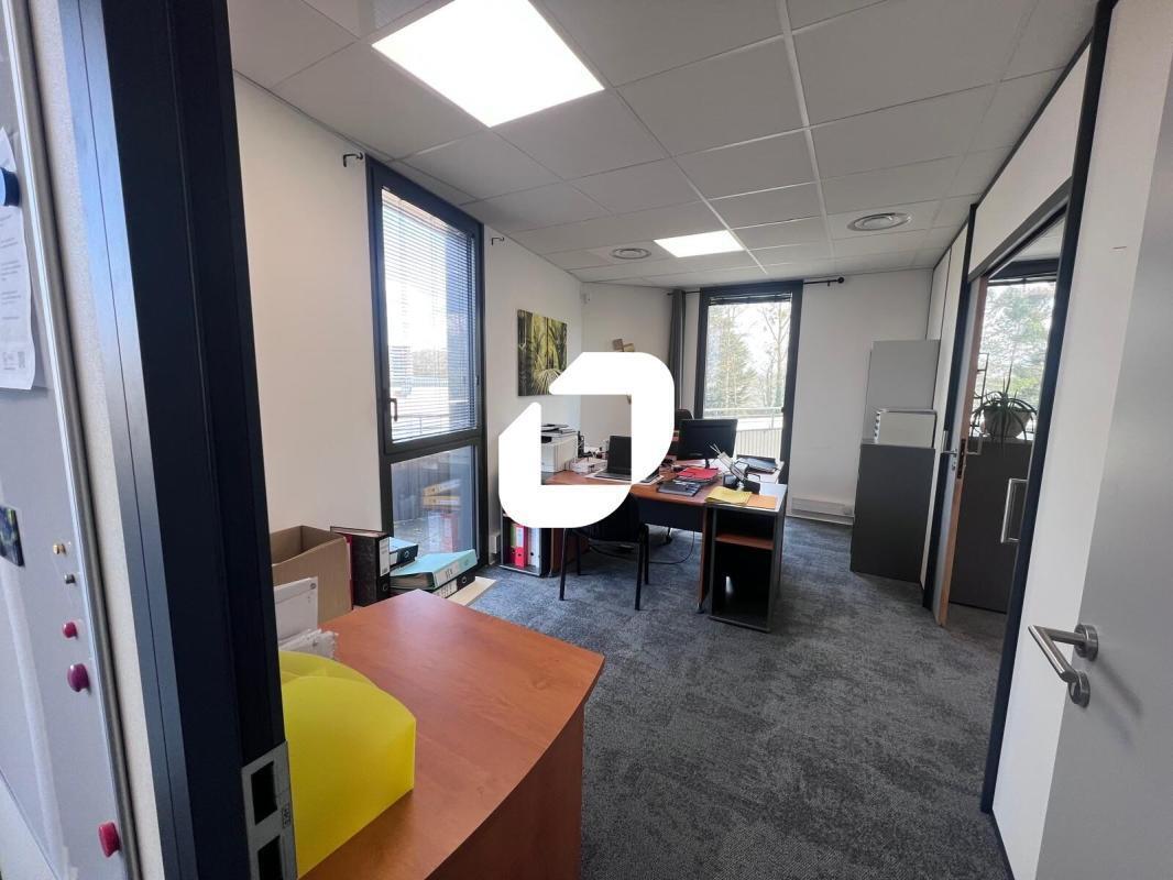 Office in Serris for sale Interior Photo- Image 1 of 4