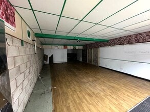 47 Bank St, Rossendale to rent Interior Photo- Image 2 of 5