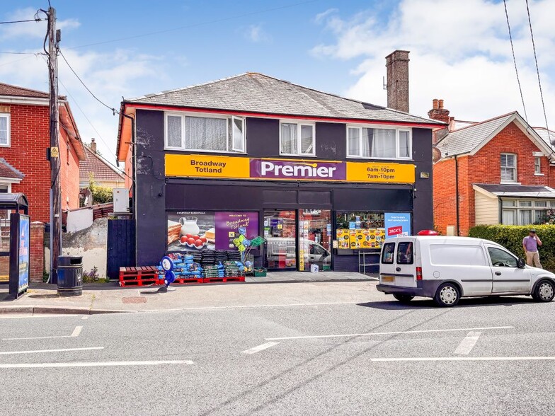 The Broadway, Totland Bay for sale - Building Photo - Image 1 of 5