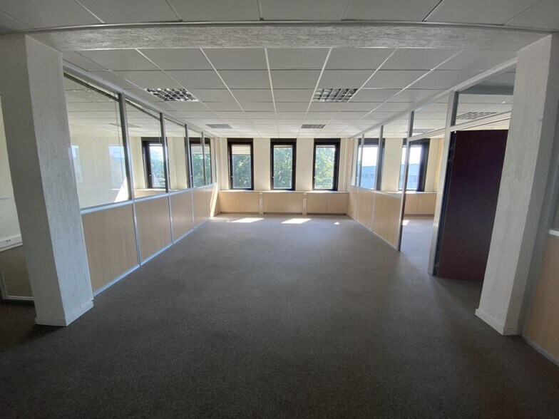 Office in Dardilly to rent - Interior Photo - Image 3 of 10