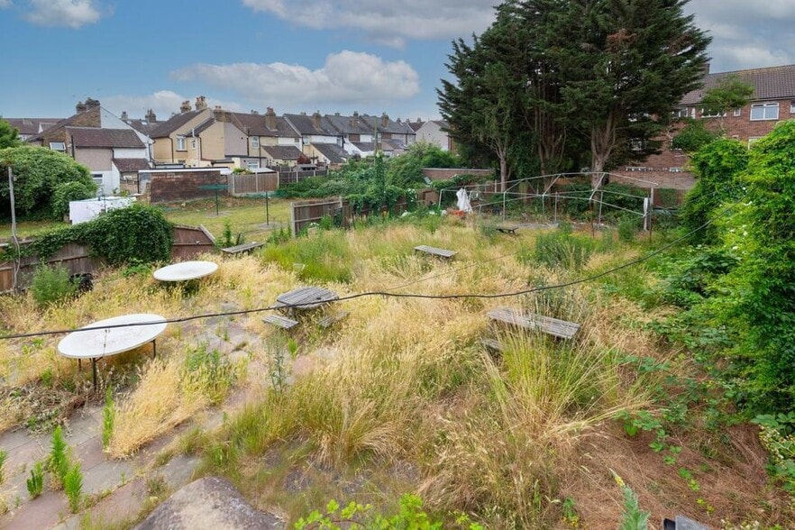 161 London Rd, Dartford for sale - Building Photo - Image 3 of 9