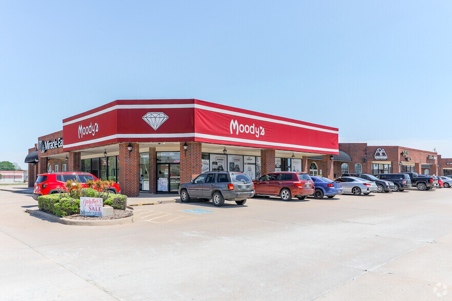 697-845 N Aspen Ave, Broken Arrow, OK for rent - Building Photo - Image 1 of 15