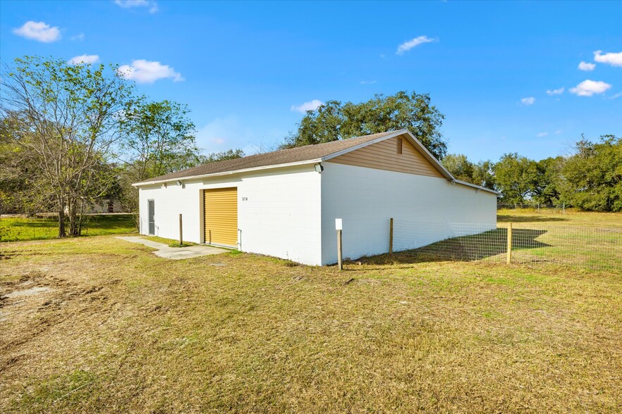 574 W Kings Hwy, Center Hill, FL for rent - Building Photo - Image 2 of 20