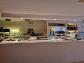 Retail in Barcelona, Barcelona to rent Interior Photo- Image 2 of 3