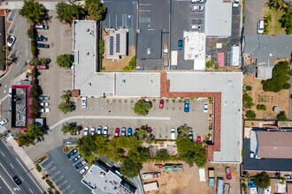830 E Vista Way, Vista, CA - AERIAL  map view
