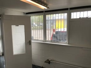 Mount Ave, Milton Keynes to rent Interior Photo- Image 1 of 3