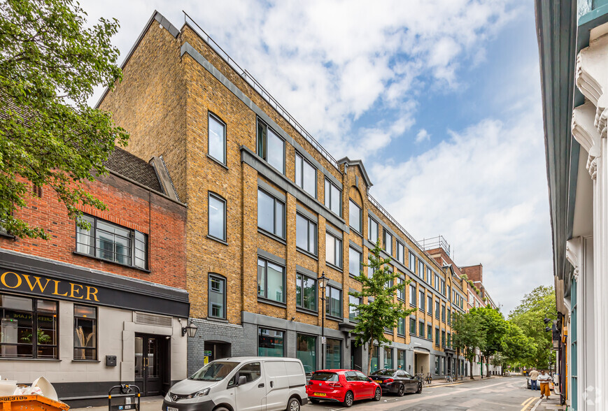 33-39 Bowling Green Ln, London for rent - Building Photo - Image 1 of 11