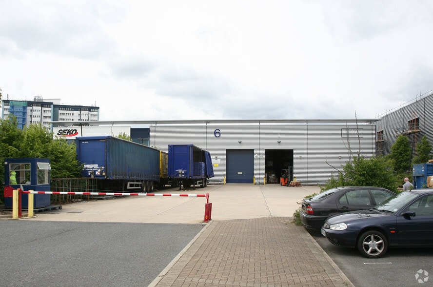 Hurricane Way, Slough for sale - Primary Photo - Image 1 of 1