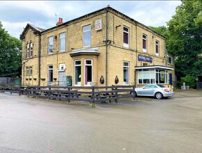 151 Soothill Ln, Batley to rent Building Photo- Image 1 of 1