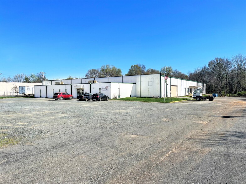 601 Gulf Dr, Charlotte, NC for sale - Building Photo - Image 1 of 1