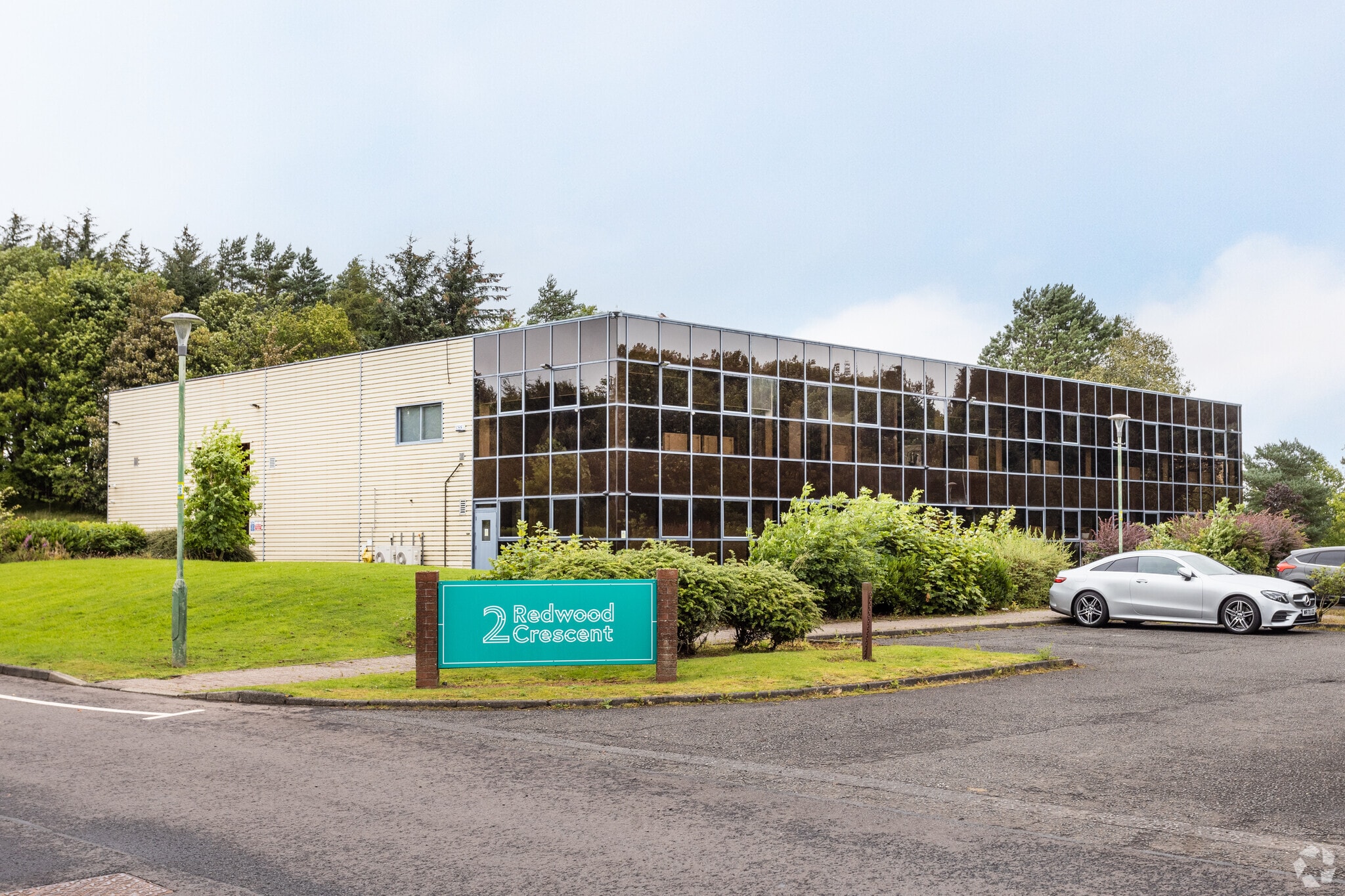 2 Redwood Cres, East Kilbride for sale Primary Photo- Image 1 of 1