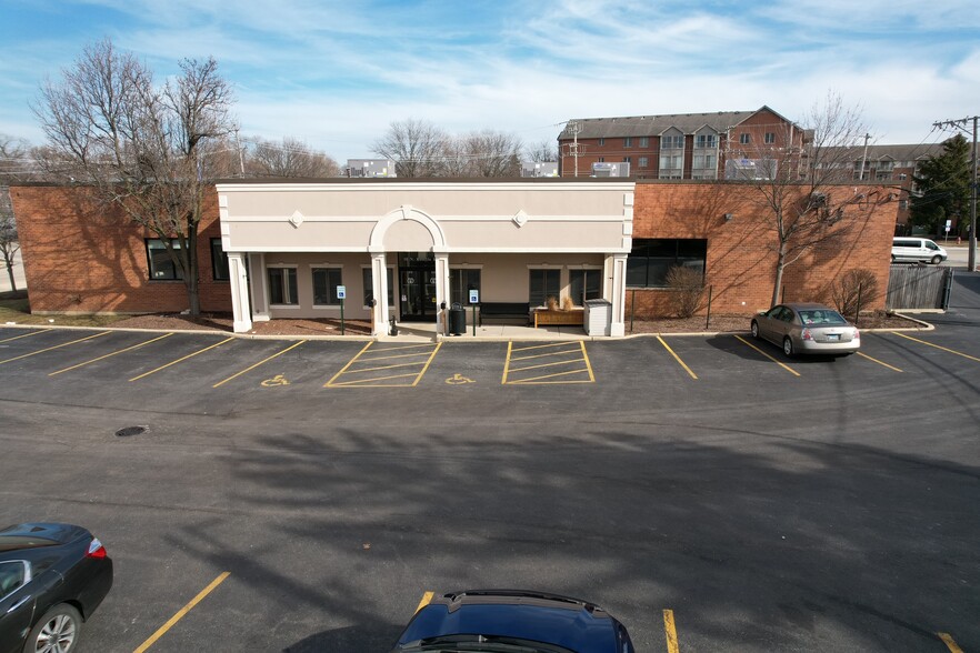 10 N Roselle Rd, Roselle, IL for rent - Building Photo - Image 3 of 10