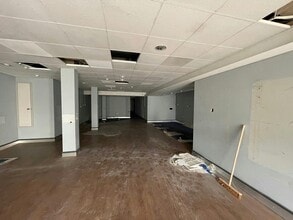 54-55 Market Pl, Doncaster to rent Building Photo- Image 2 of 3