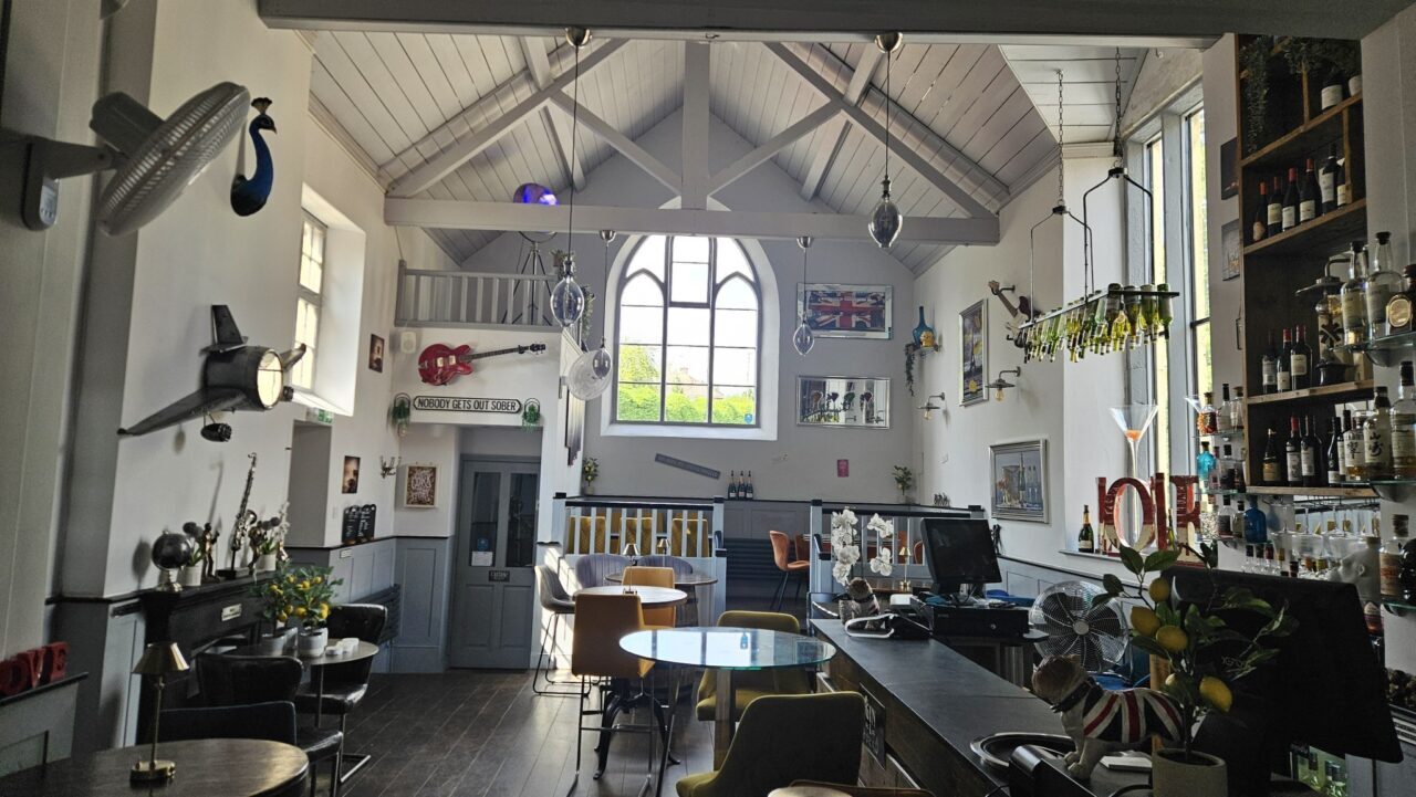 High St, Raunds to rent Interior Photo- Image 1 of 2