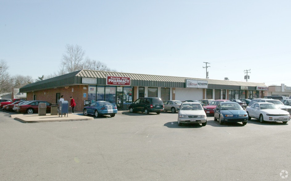 Bayview Shopping Center portfolio of 2 properties for sale on LoopNet.co.uk - Building Photo - Image 3 of 3