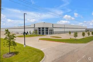 More details for 601 Distribution Dr, Wilmer, TX - Industrial for Rent