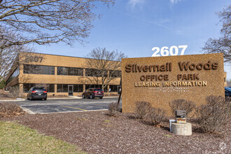 2607 N Grandview Blvd, Waukesha, WI for rent Building Photo- Image 1 of 6