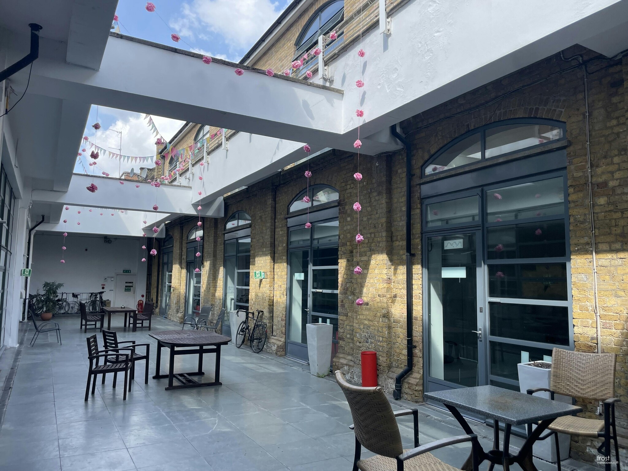 138 Barlby Rd, London to rent Interior Photo- Image 1 of 3