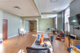 1 Sheakley Way, Cincinnati, OH to rent Interior Photo- Image 2 of 2