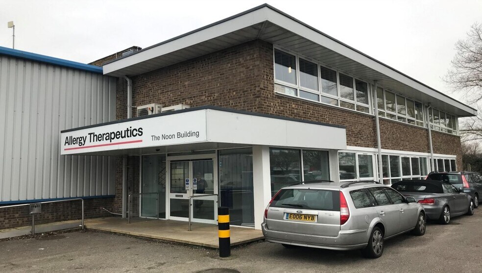 Dominion Way, Worthing for sale - Primary Photo - Image 1 of 1