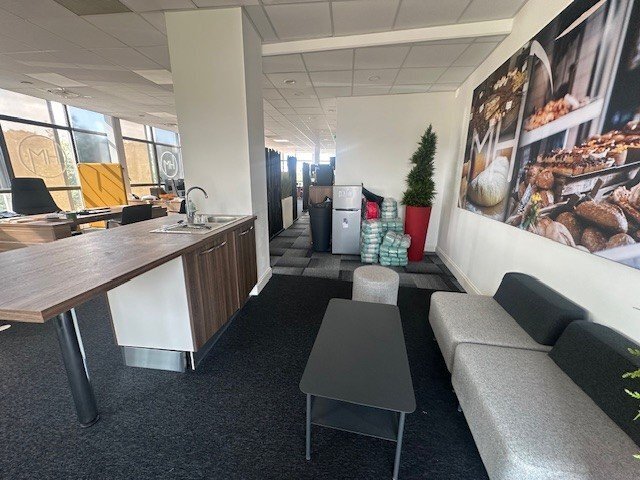 Office in Labège to rent - Interior Photo - Image 1 of 4