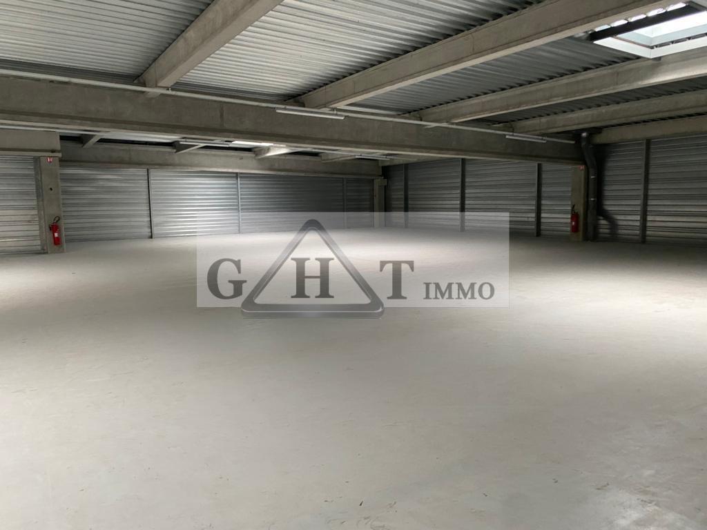 Industrial in Créteil to rent Building Photo- Image 1 of 7