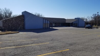 515-519 SW 37th St, Topeka, KS for sale Building Photo- Image 1 of 1