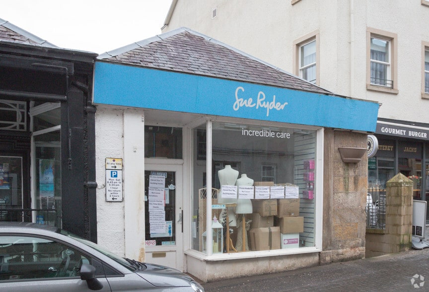 17 High St, Dunblane to rent - Building Photo - Image 2 of 2