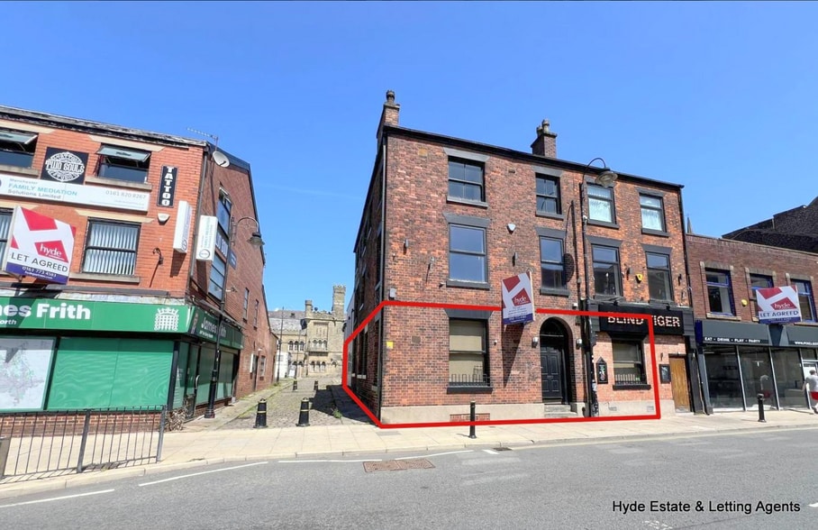 14-16 Crompton St, Bury to rent - Building Photo - Image 1 of 18