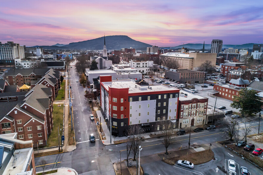 422 Vine St, Chattanooga, TN for sale - Building Photo - Image 1 of 1