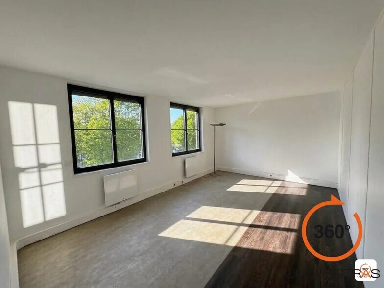 Office in Lognes to rent - Building Photo - Image 3 of 14