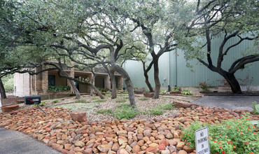 4419 Hudson Bend Rd, Austin, TX for sale Primary Photo- Image 1 of 1